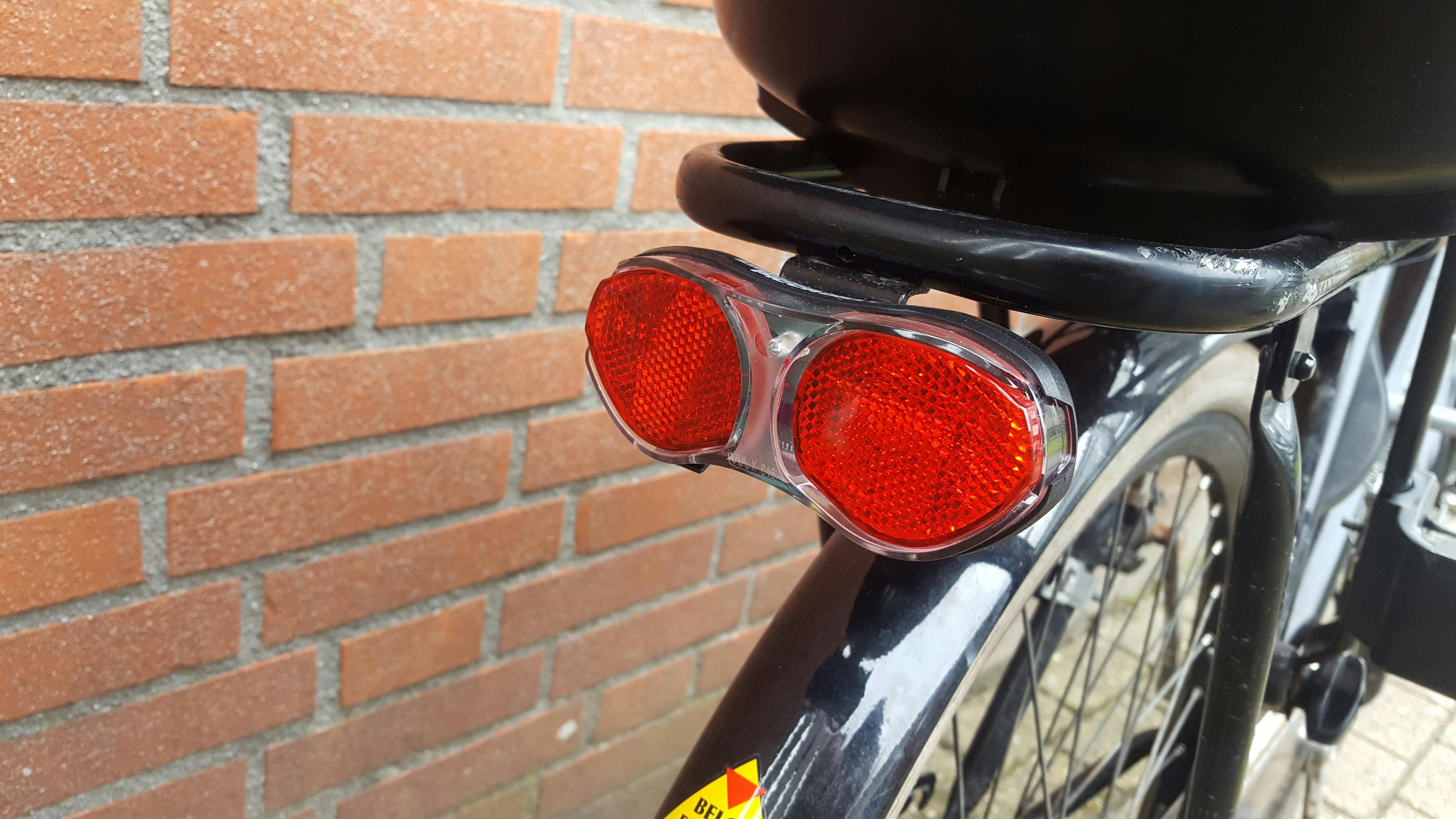 Tip 05 Deze gps-tracker met simkaart is goed vermomd.