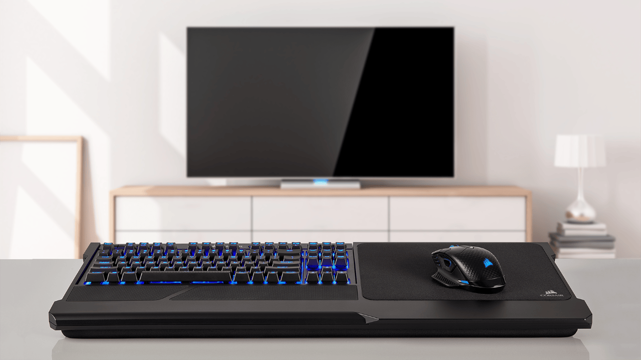 Corsair K63 Wireless en K63 Lapboard: Gamen met het bord op schoot