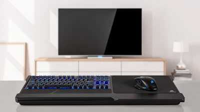 Corsair K63 Wireless en K63 Lapboard: Gamen met het bord op schoot
