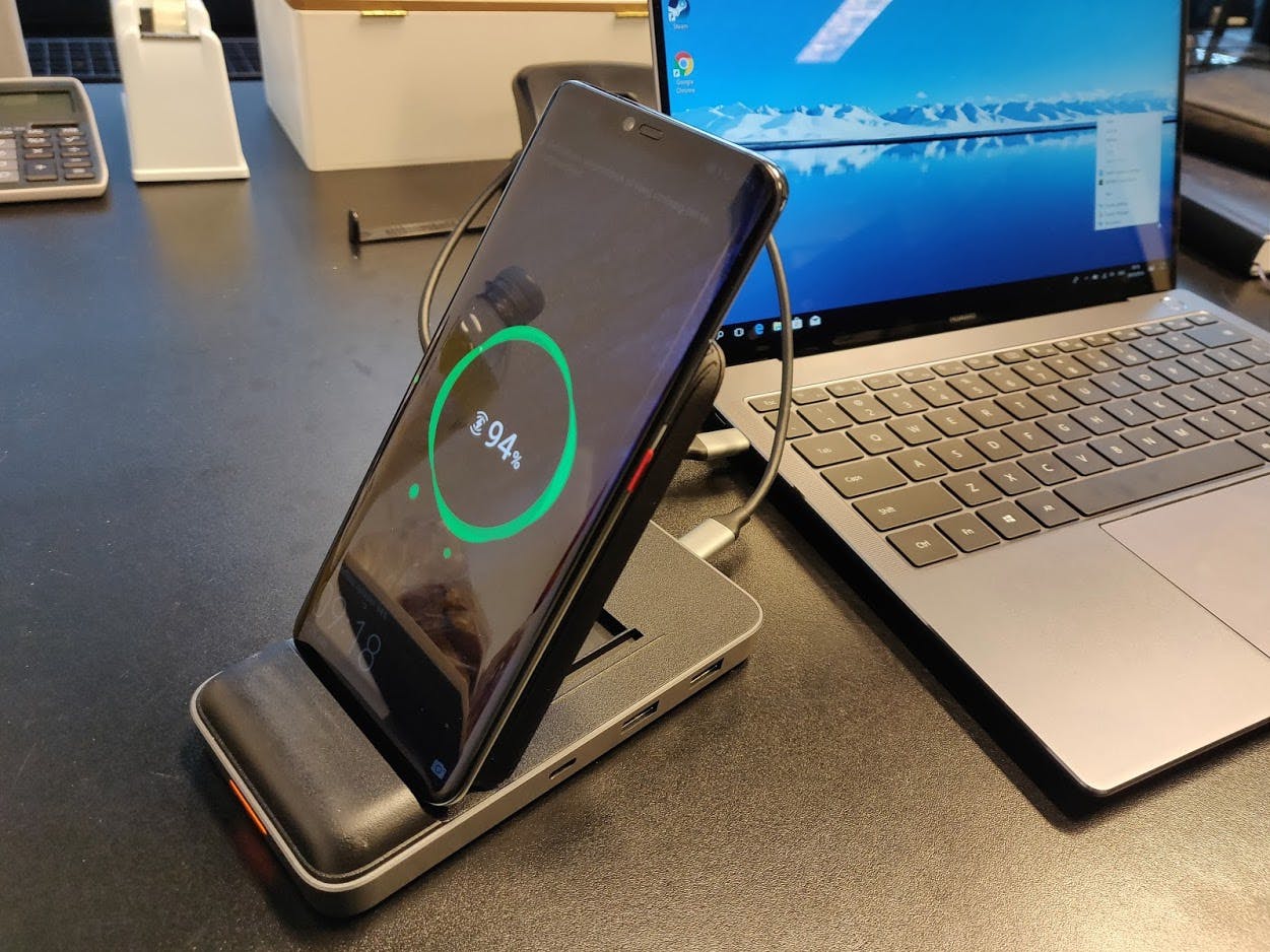 Review HyperDrive usb-c-hub met draadloze oplader