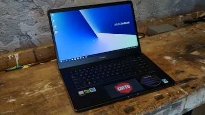 ASUS ZenBook Pro UX580G – Schermpje als touchpad