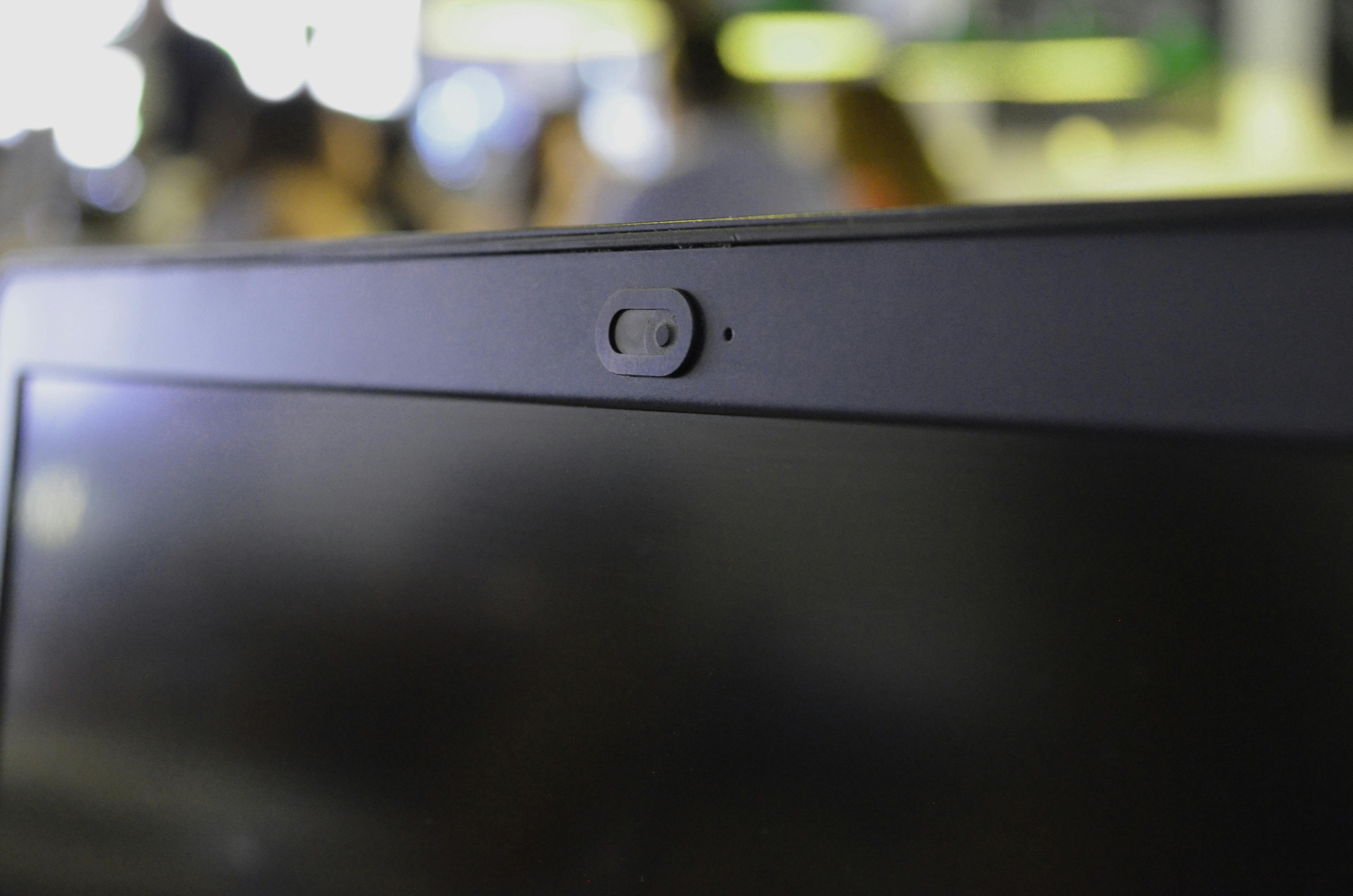 Tip 11 Als je geen webcam wilt gebruiken is het zonde om een laptop te kopen die er eentje heeft ingebouwd.