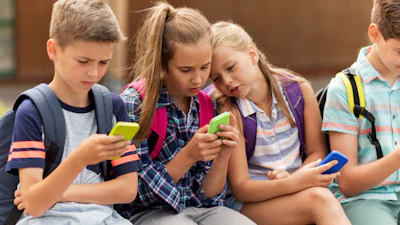 Houd ouderlijk toezicht op het smartphone-gebruik van je kind