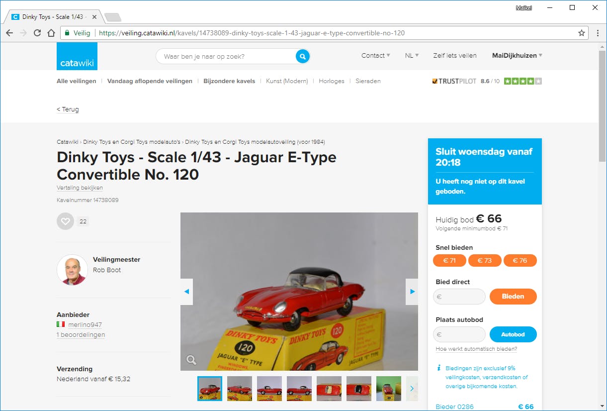 Via veilingen verkopen verzamelaars onderling spullen aan elkaar.