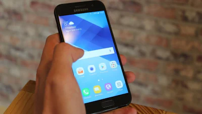 Samsung Galaxy A3 (2017) - Betalen voor de naam