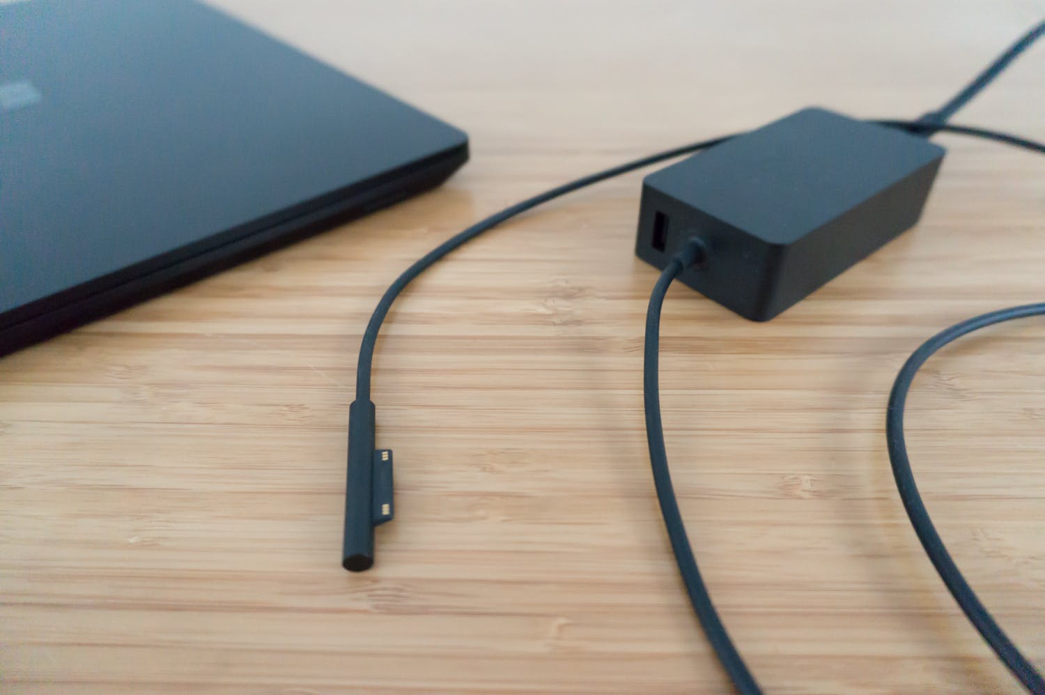 buiten gebruik leraar Pompeii Laptopstekker zit erin, maar de laptop laadt niet op... En nu? | ID.nl buiten gebruik leraar Pompeii Laptopstekker zit erin, maar de laptop laadt niet op... En nu? | ID.nl