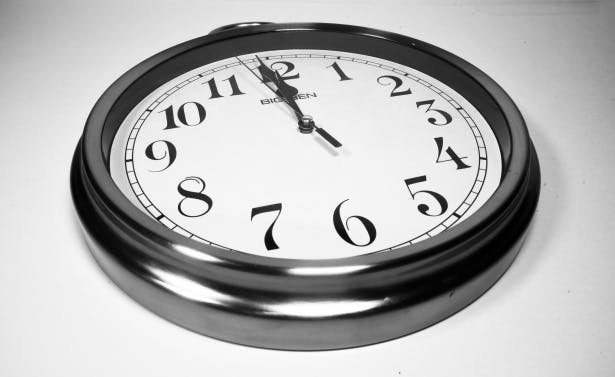 Meerdere klokken toevoegen aan de Windows 10-taakbalk