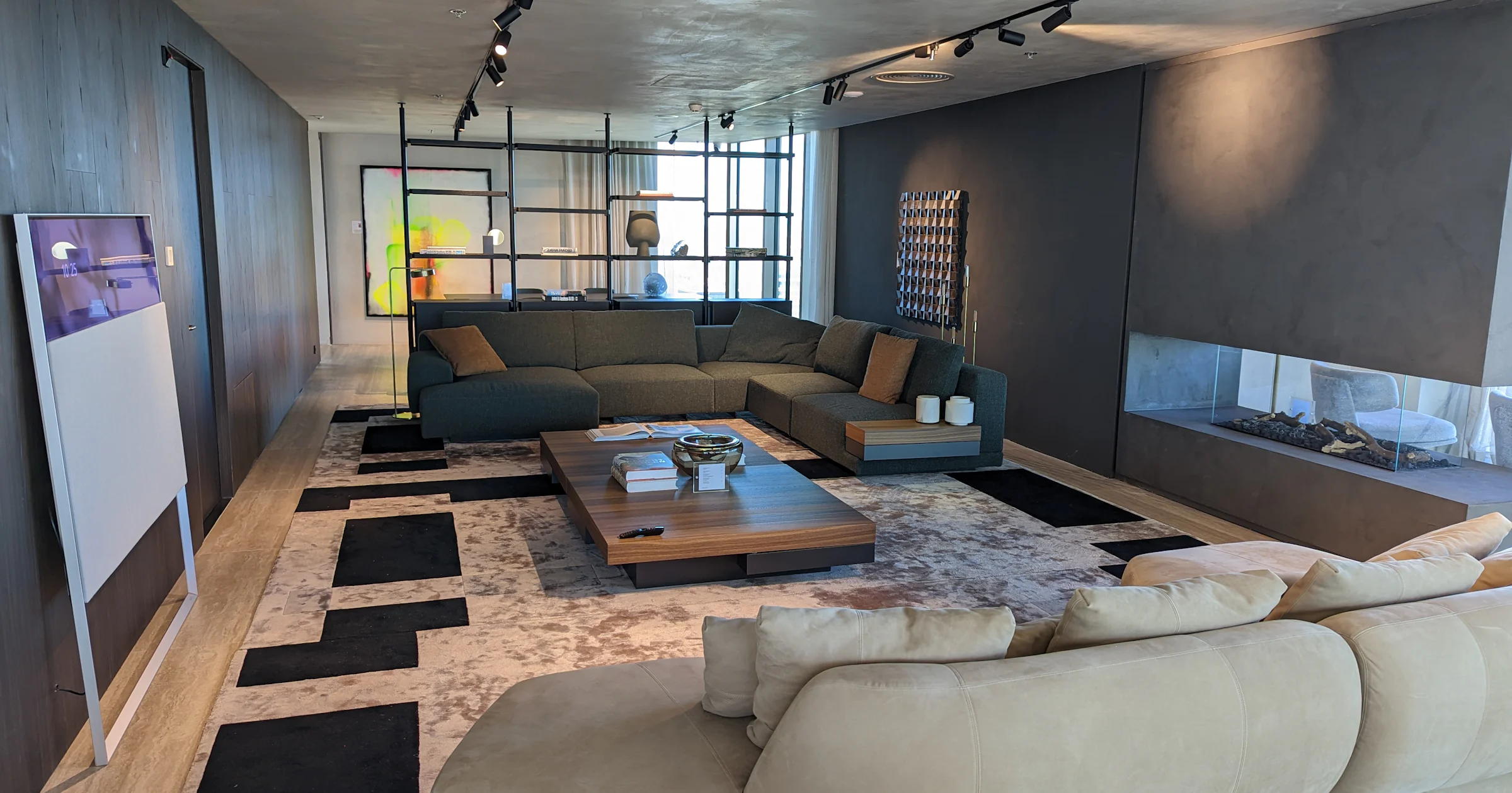 Schildersezels, doeken en diameters: LG's concept-tv's gepresenteerd