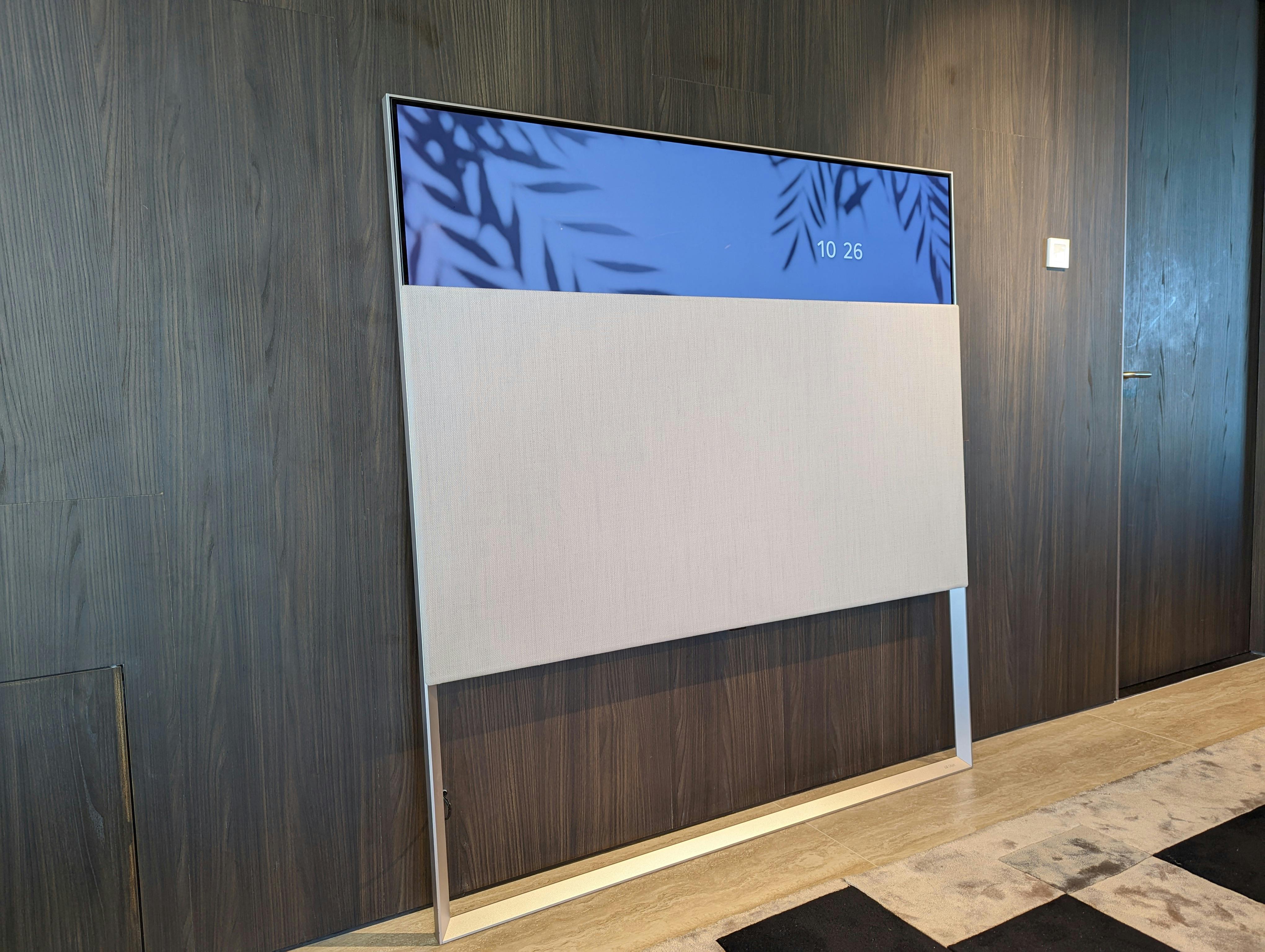 Het grote zwarte vlak in de huiskamer van een niet-gebruikte televisie probeert LG te voorkomen.