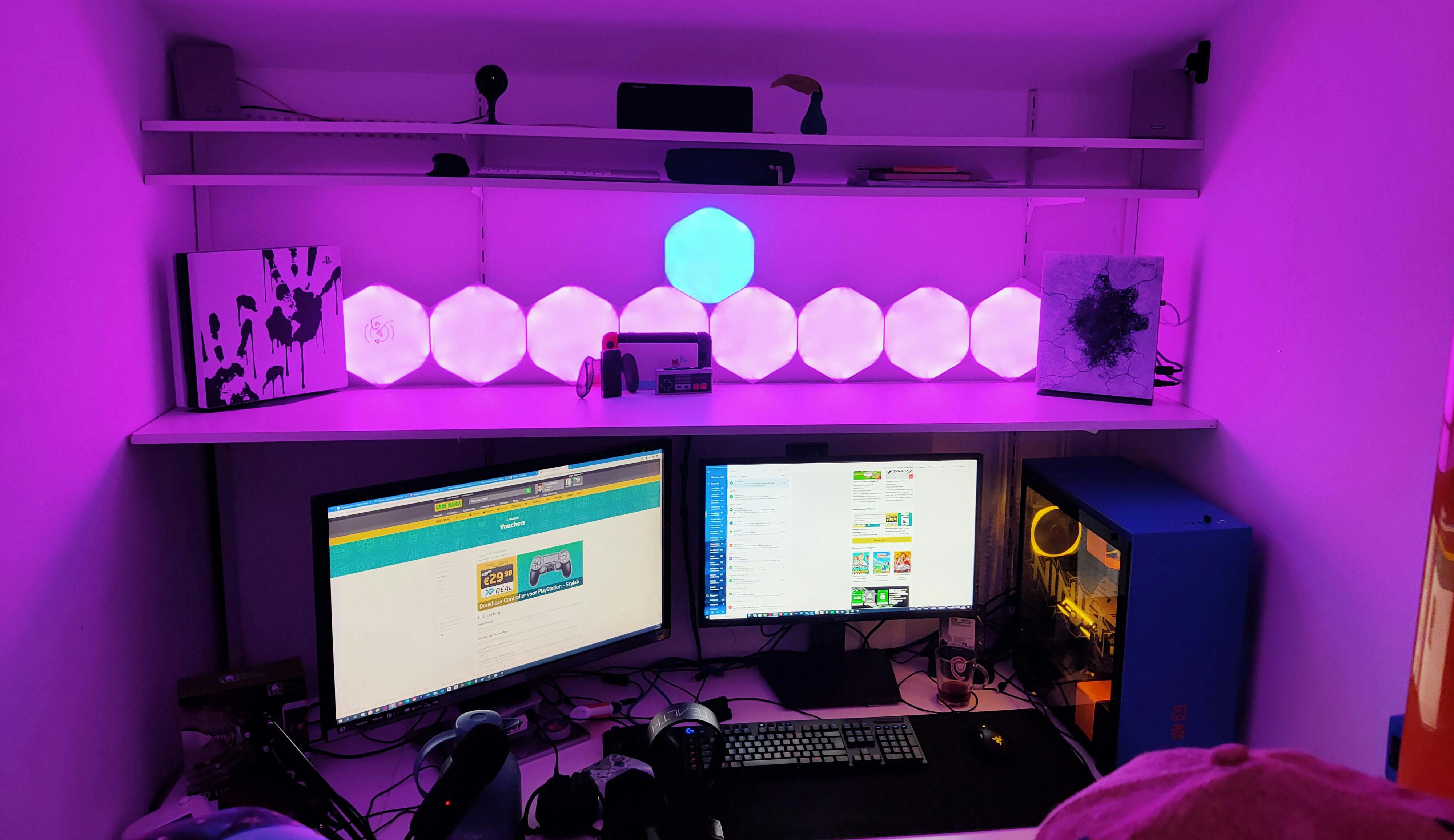 De Nanoleaf panelen brengen enorm veel sfeer op de plek waar ze hangen.