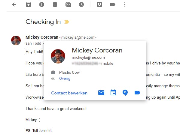 Tip 09 De nieuw ontworpen hovercards bieden je een snelle manier om contact te leggen.