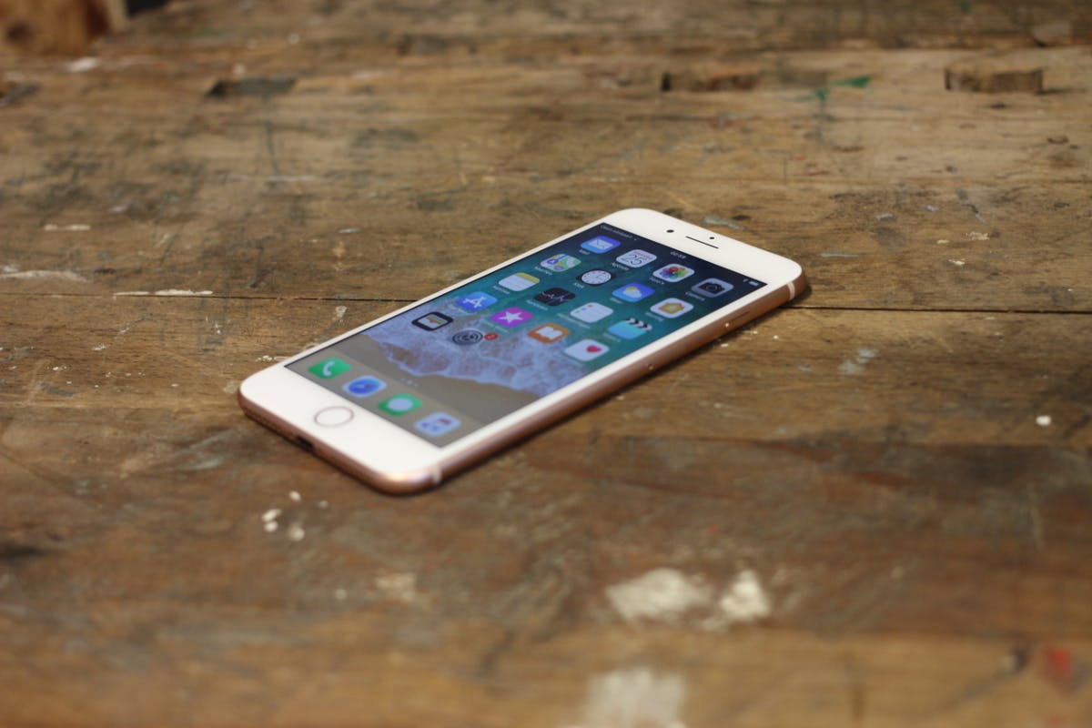 Het scherm is nog niet de OLED van de iPhone X, maar is wel beter dan in de iPhone 7.