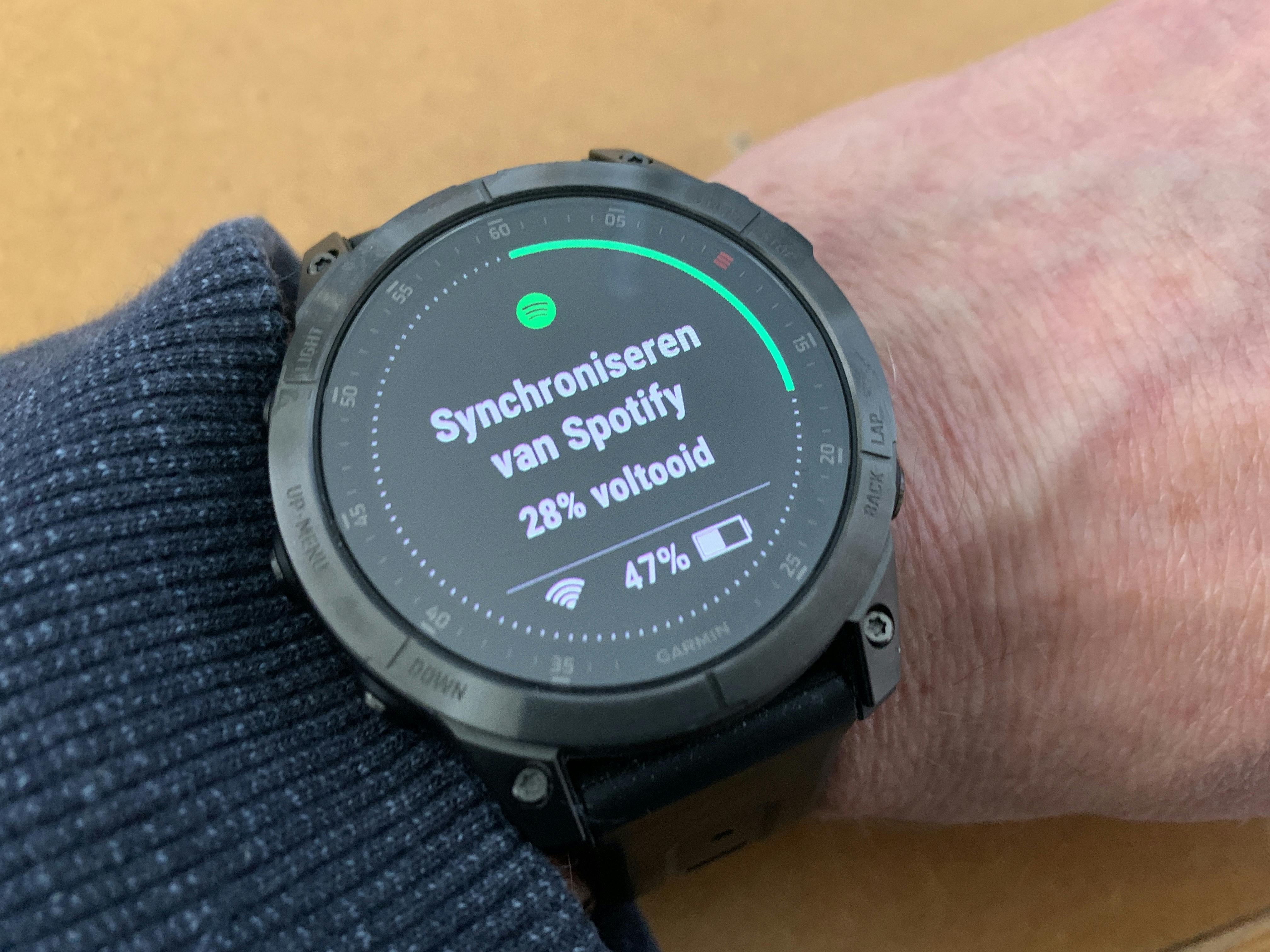 De Epix biedt vijf knoppen en een aanraakscherm voor de bediening maar steeds meer laat het zich ook via de app al configureren.