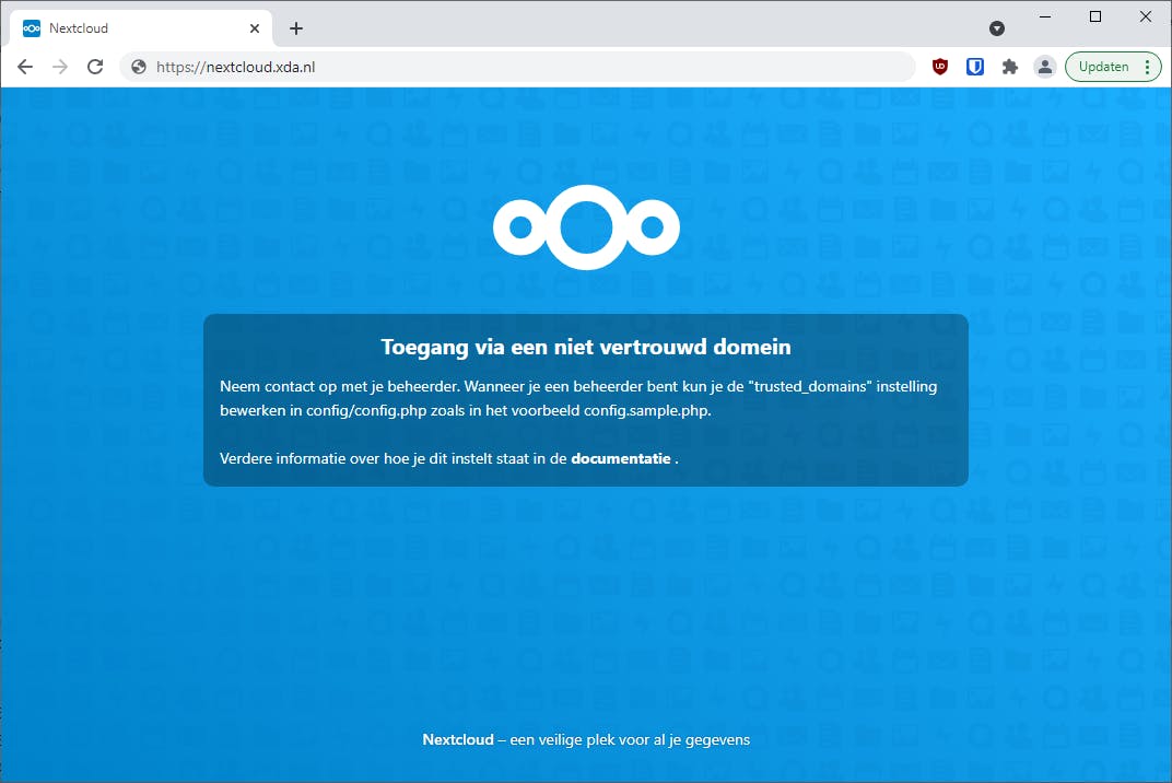 Nextcloud komt standaard met een waarschuwing over een niet-vertrouwd domein.