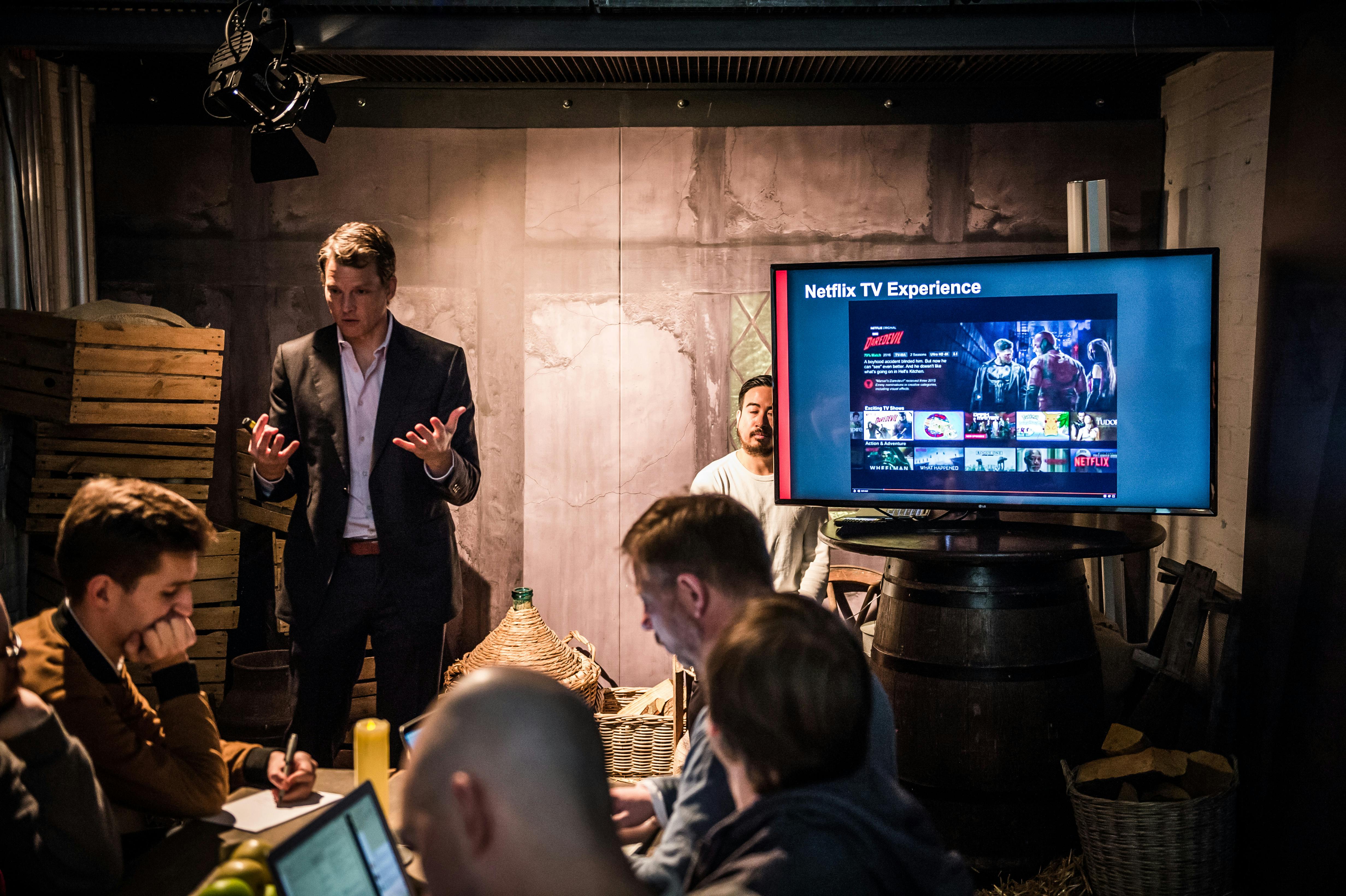 Greg Peters ziet de televisie als het belangrijkste platform voor Netflix.