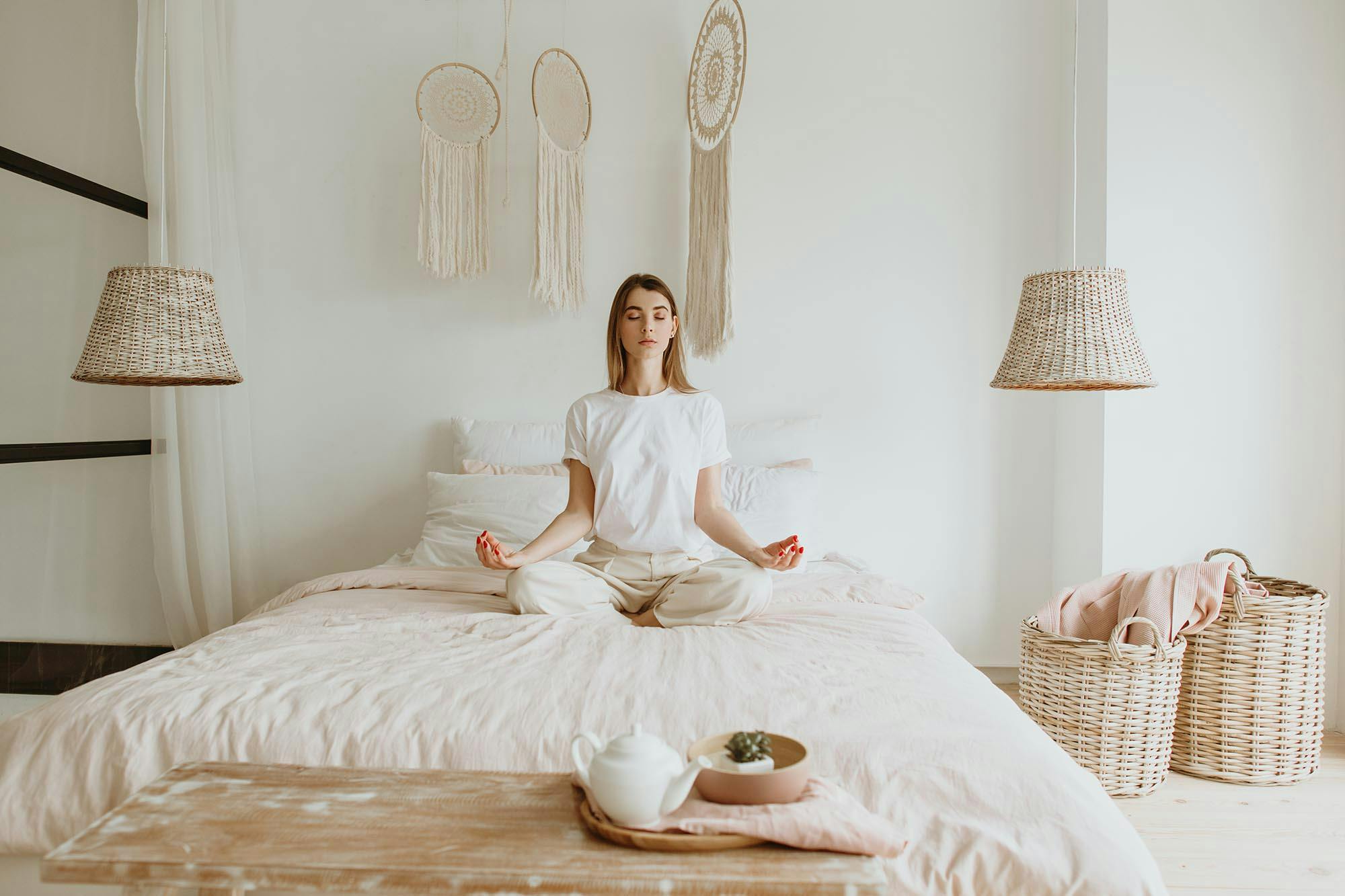 Met deze kleuren en indeling breng je sfeer én rust in de slaapkamer