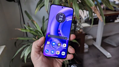 Review Motorola Edge 30 Neo – Kleine smartphone, grote ambities