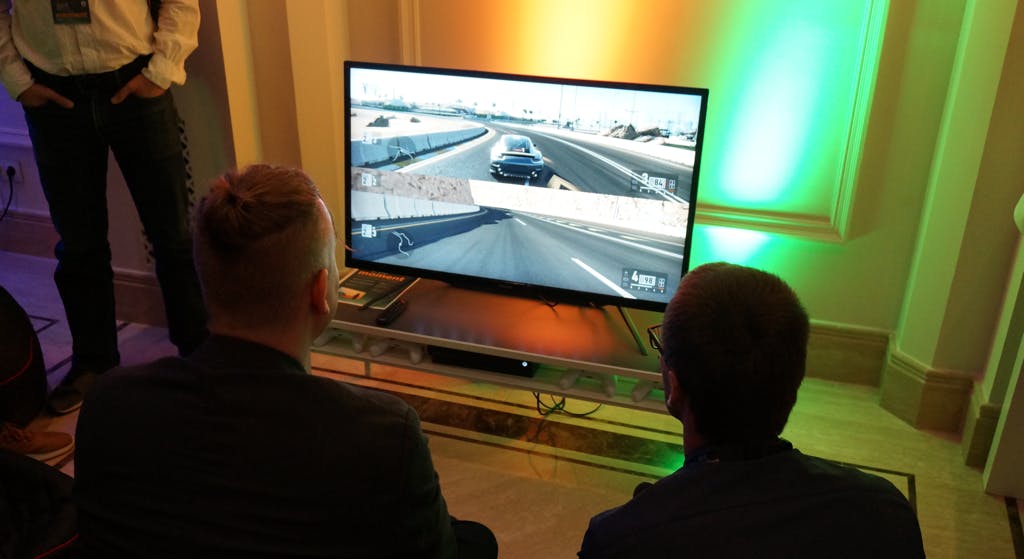 Nieuwe game-controller beschikt over ingebouwd display