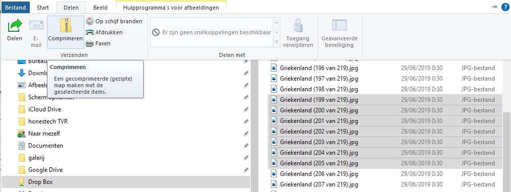 In het tabblad Delen zit de knop Comprimeren.