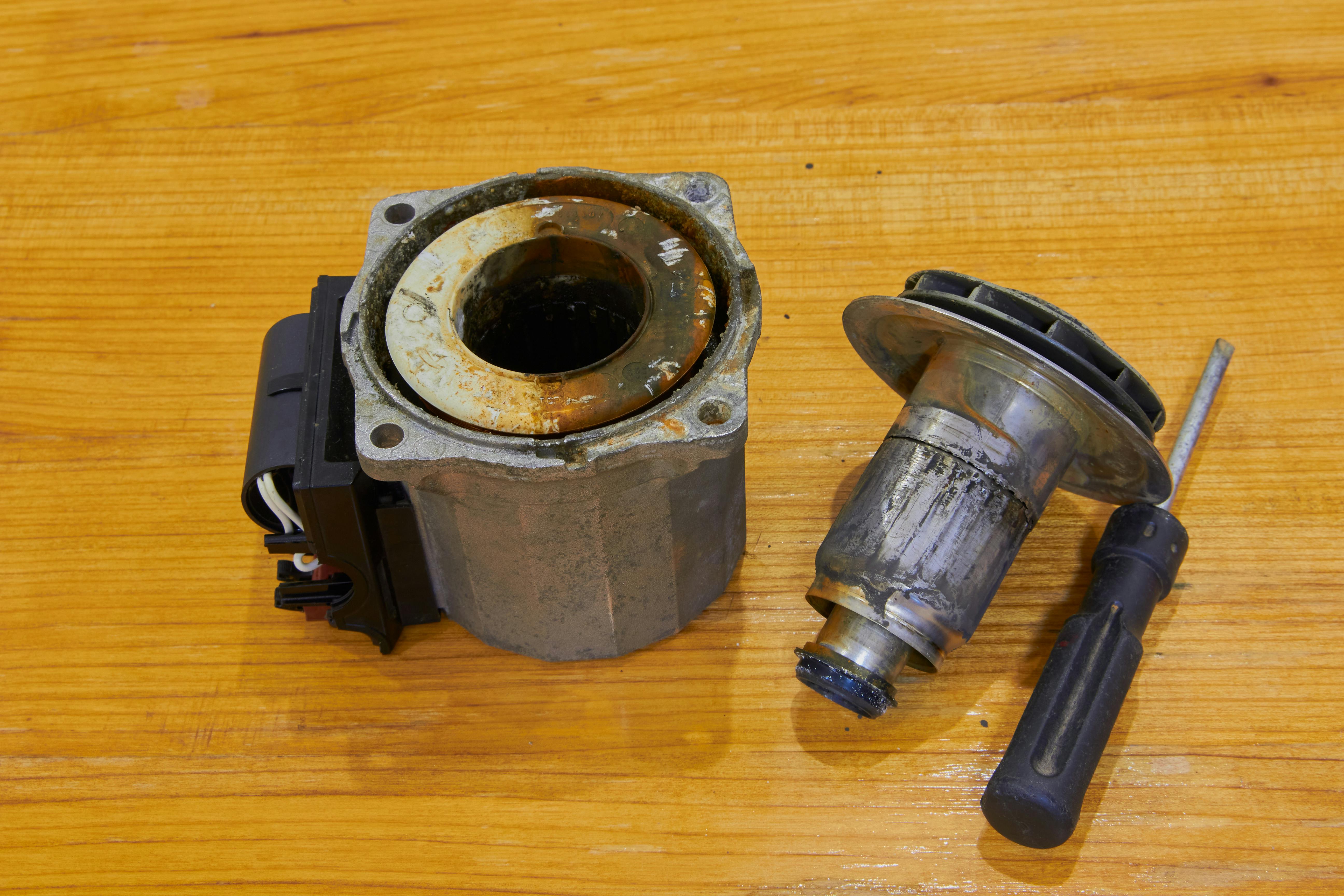 Het loont de moeite om een oude circulatiepomp te vervangen.