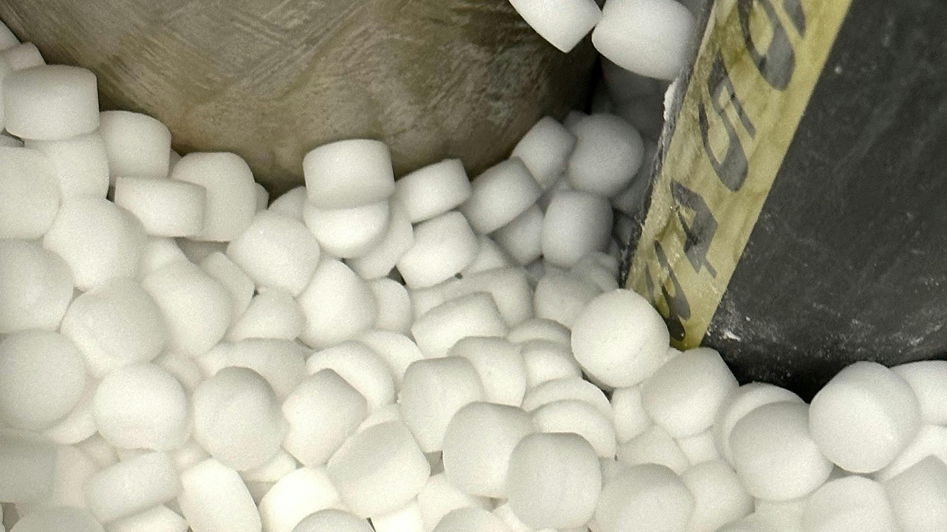 Zouttabletten in een in dit geval elektronische waterontharder