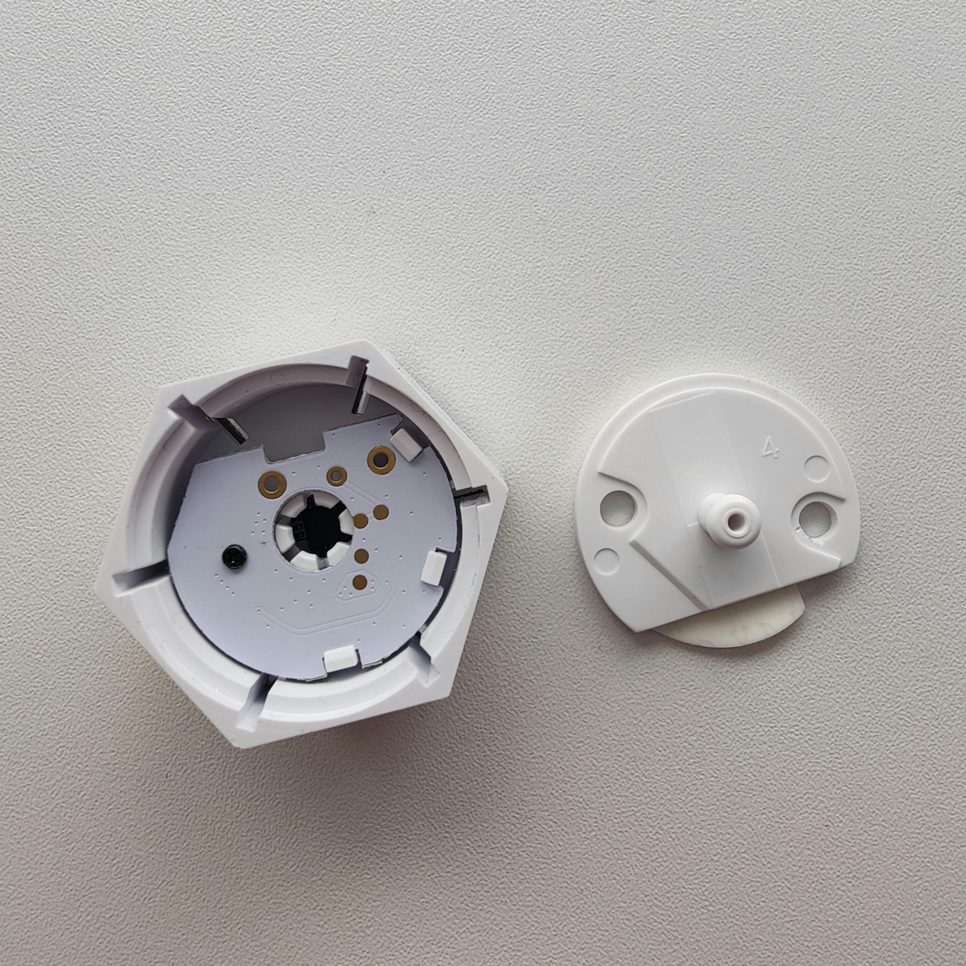 Het verbindingsstukje met het losse montagestukje.