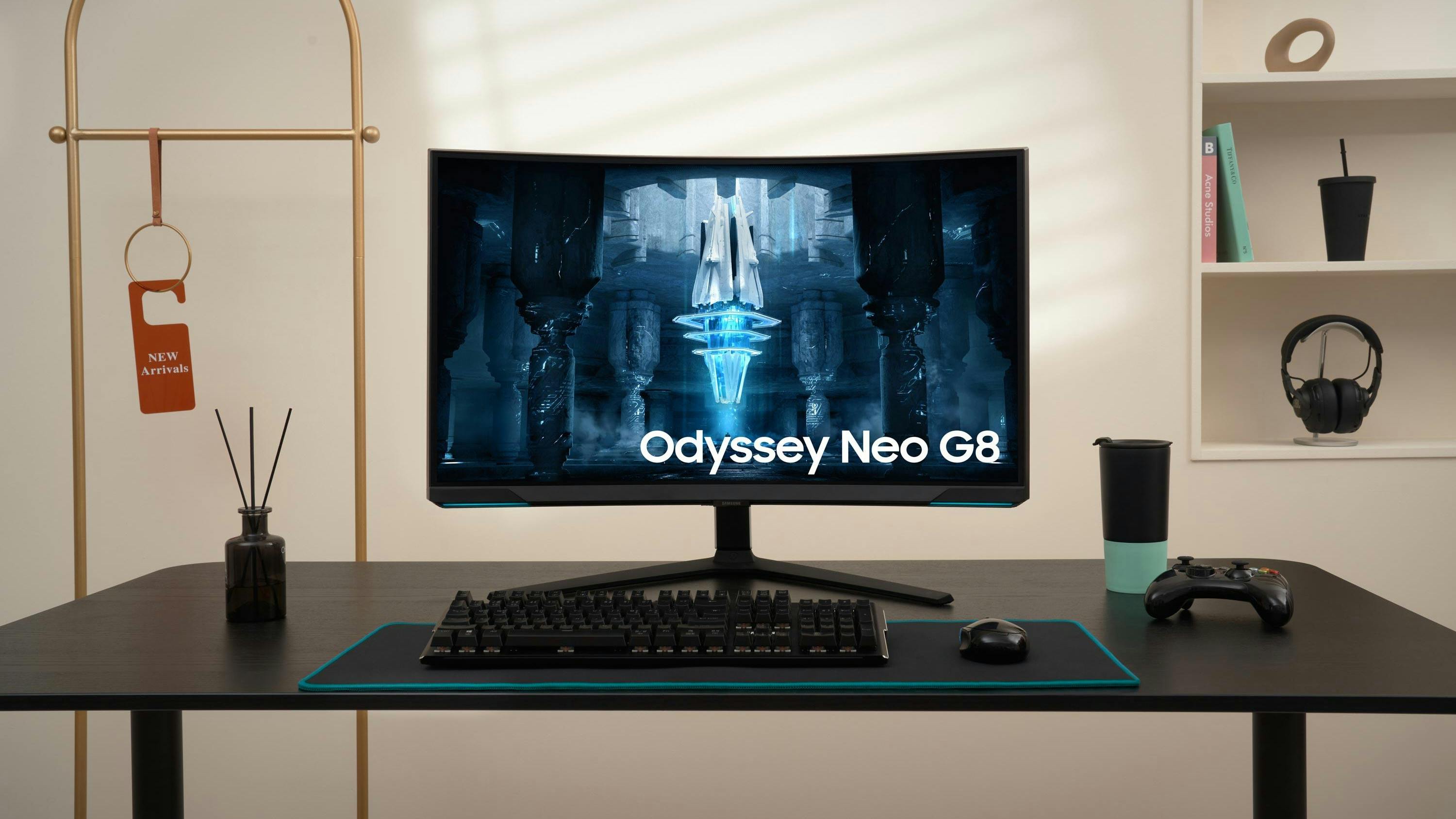 Sfeerfoto van de Samsung Odyssey Neo G8-gamingmonitor.