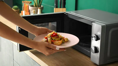 De grootste misverstanden over eten opwarmen: wat is waar en wat is niet waar?