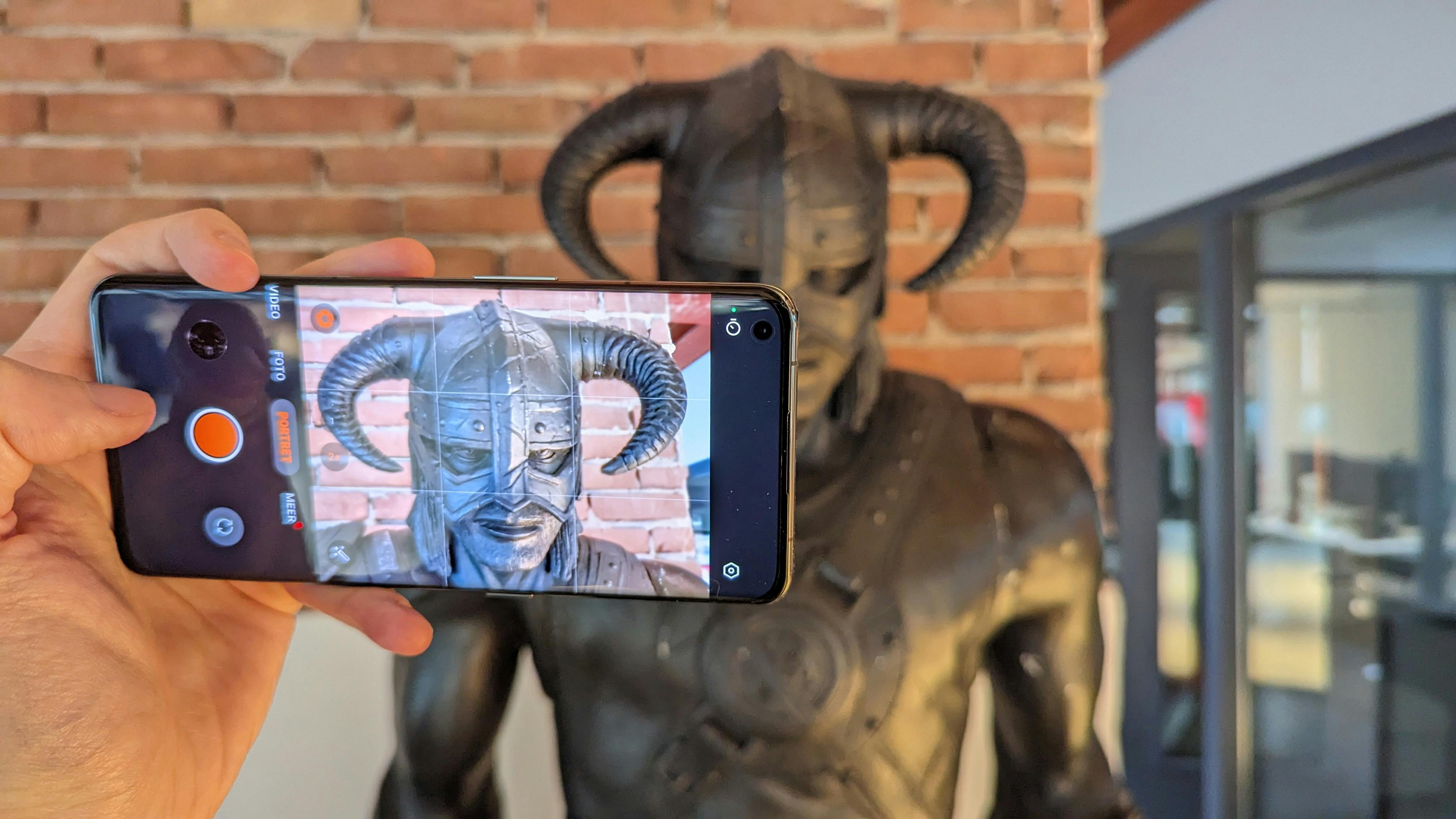 De camera-app heeft Hasselblad kleurtjes.