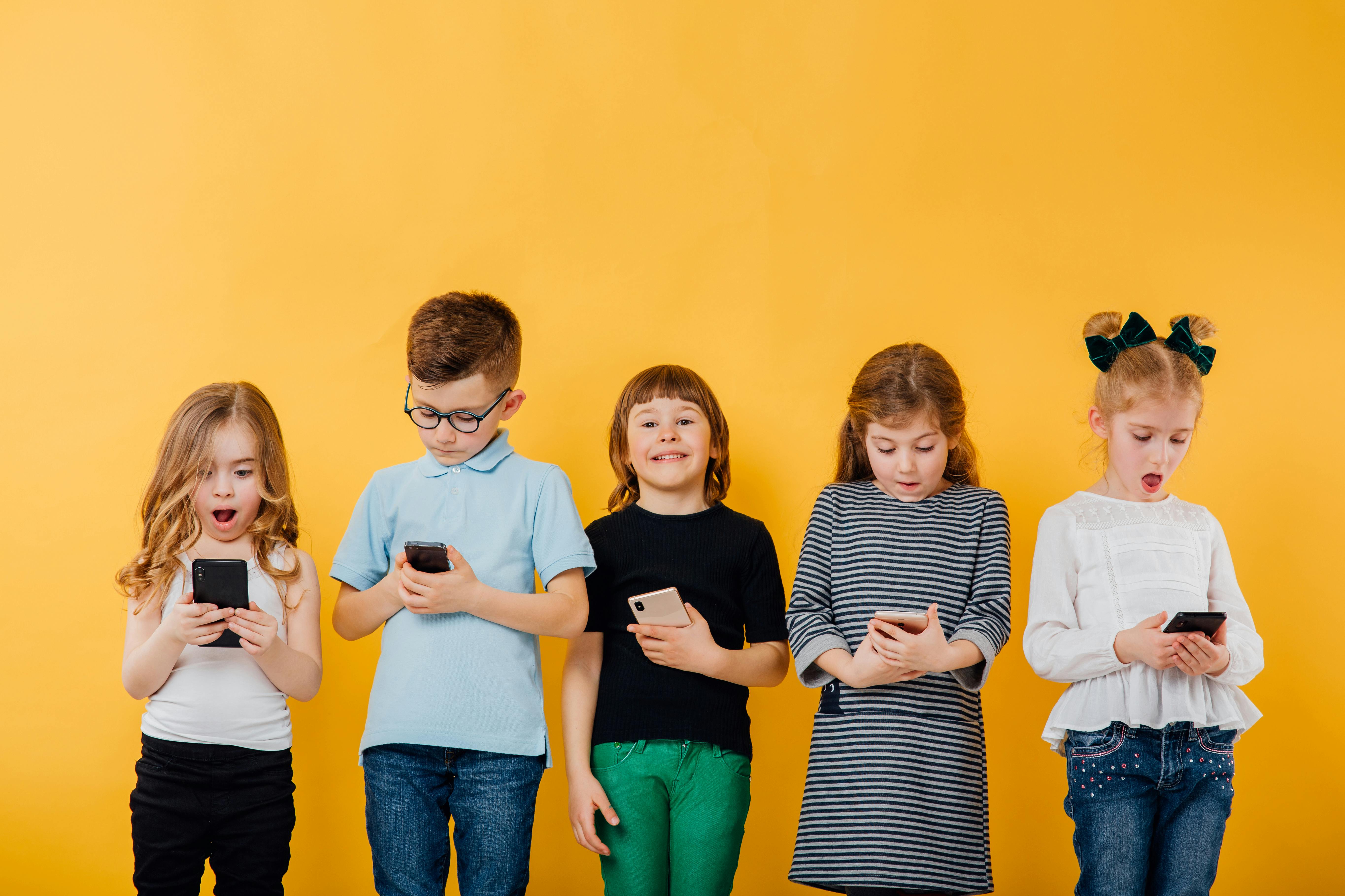 Kinderen met smartphone