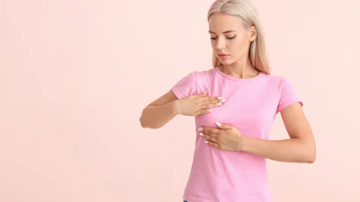 Vrouwen opgelet: zo check je je borsten (en zo vaak moet je dat doen)