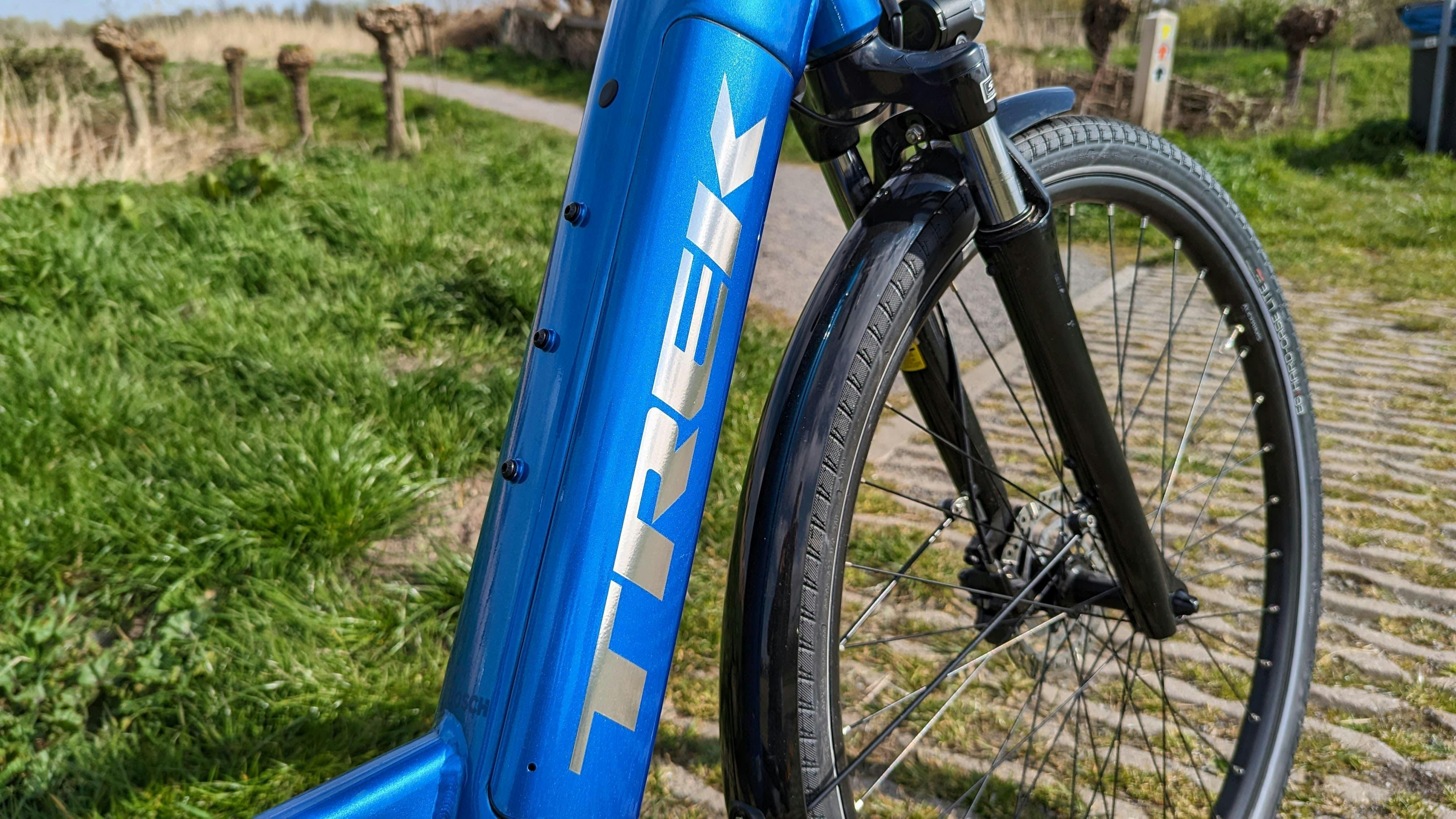 Complimenten aan Trek hoe het de accu in zo'n slank frame heeft weten weg te werken.