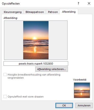 Je ziet eerst een voorbeeld voordat je de foto werkelijk toevoegt.