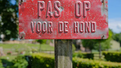 Hier waak ik: borden en alarmstickers om dieven af te schrikken