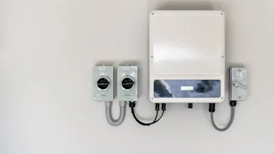 Omvormers zonnepanelen blijken bron van storingen en onveiligheid