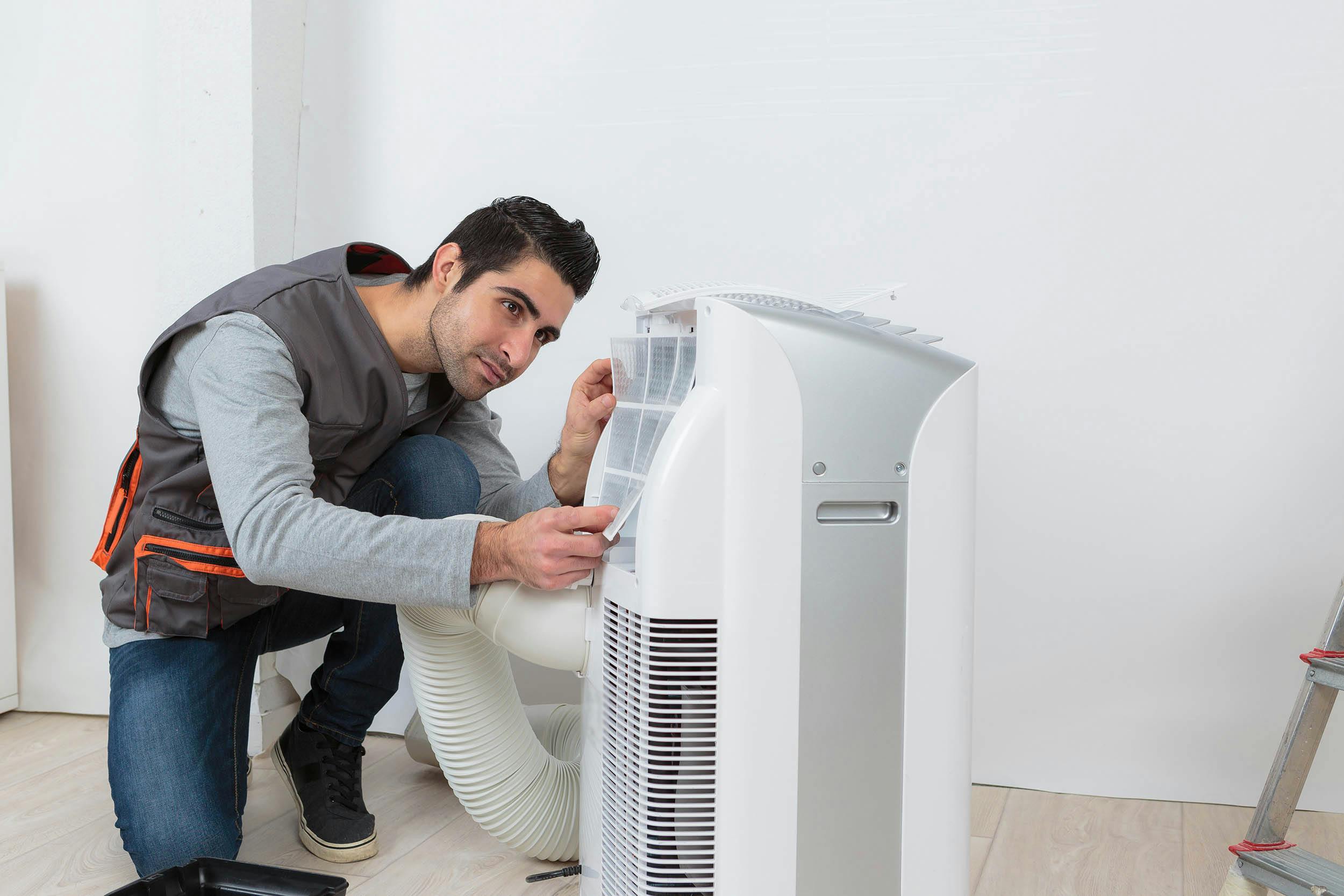 Man die airco checkt