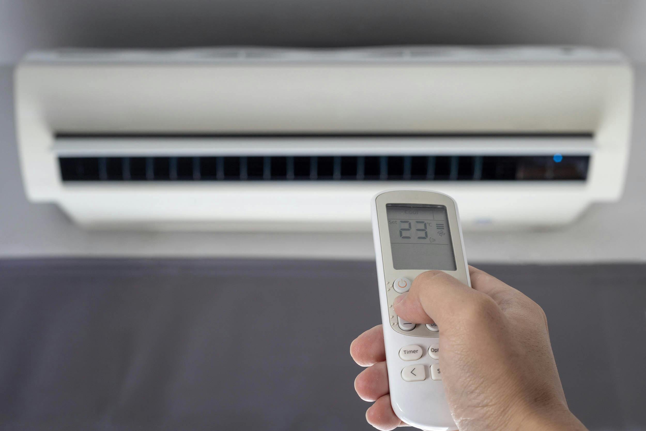 Airco bedienen met afstandsbediening