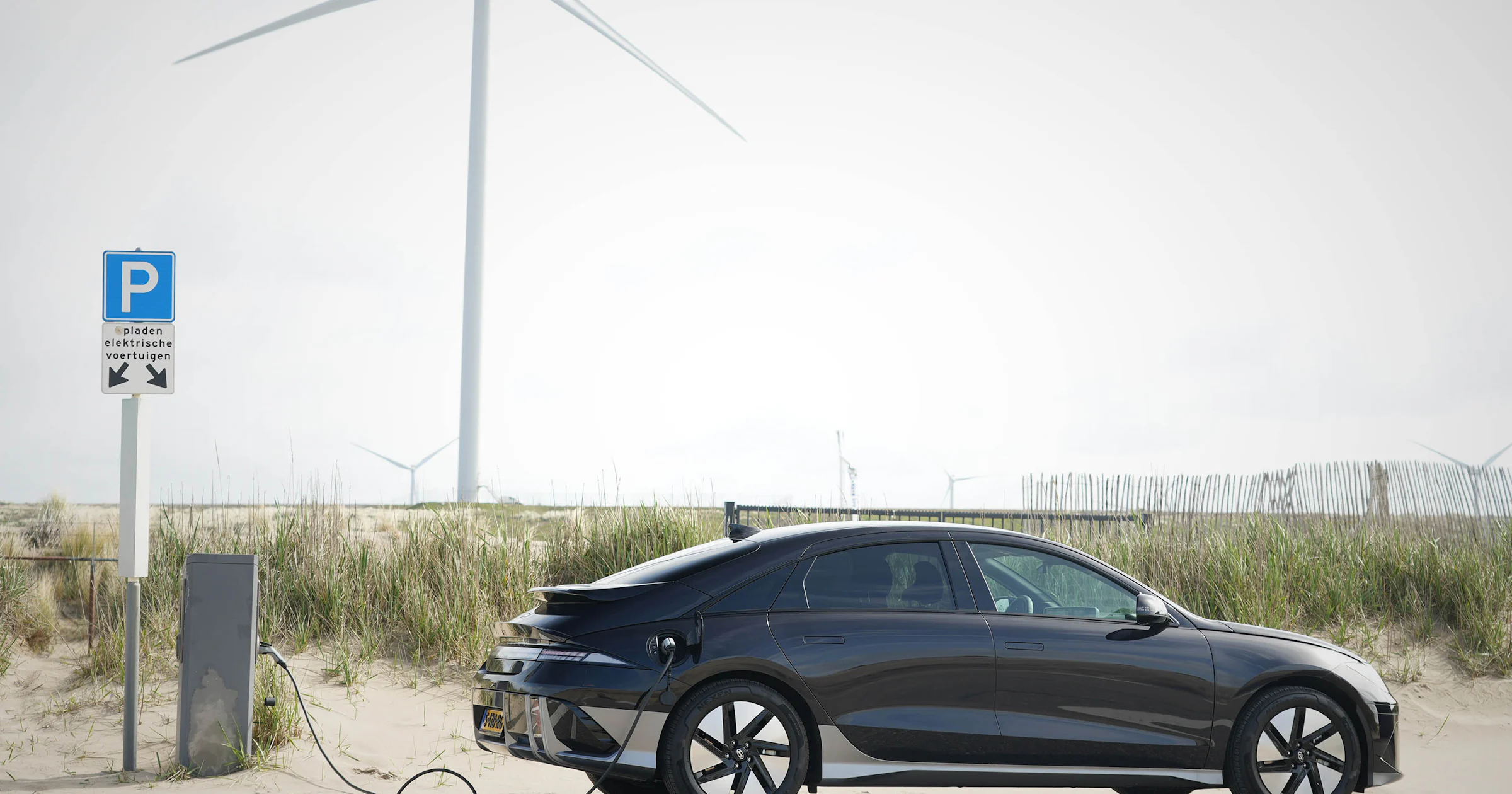 Review Hyundai Ioniq 6: beter dan de Tesla Model 3?