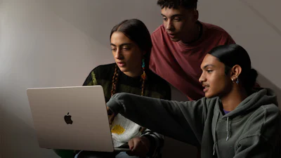 Apple’s nieuwe MacBook Air heeft een groter 15inch-scherm