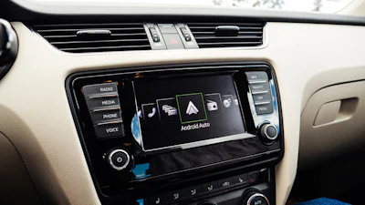Wat is Android Auto en hoe gebruik je het autosysteem?