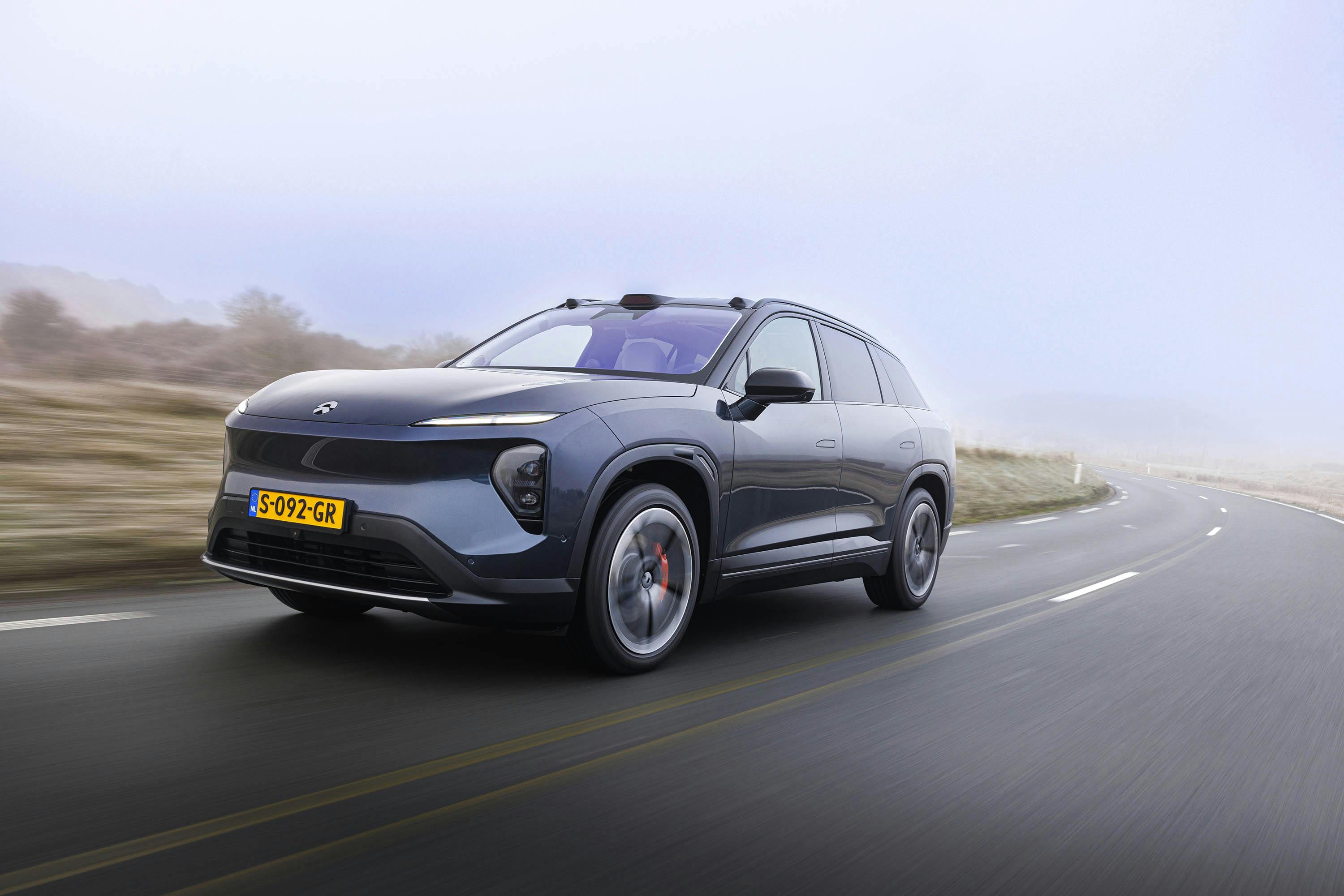 De Nio EL7 (foto) en ET7 staan op hetzelfde platform en mogen beide 2.000 kilo trekken.