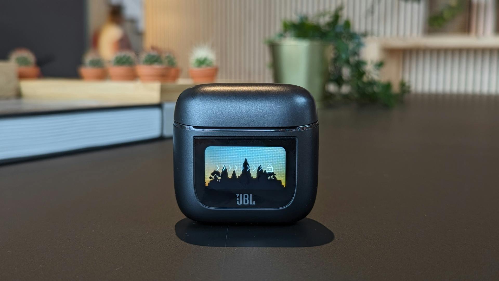 Een ontgrendelscherm met persoonlijke wallpaper.