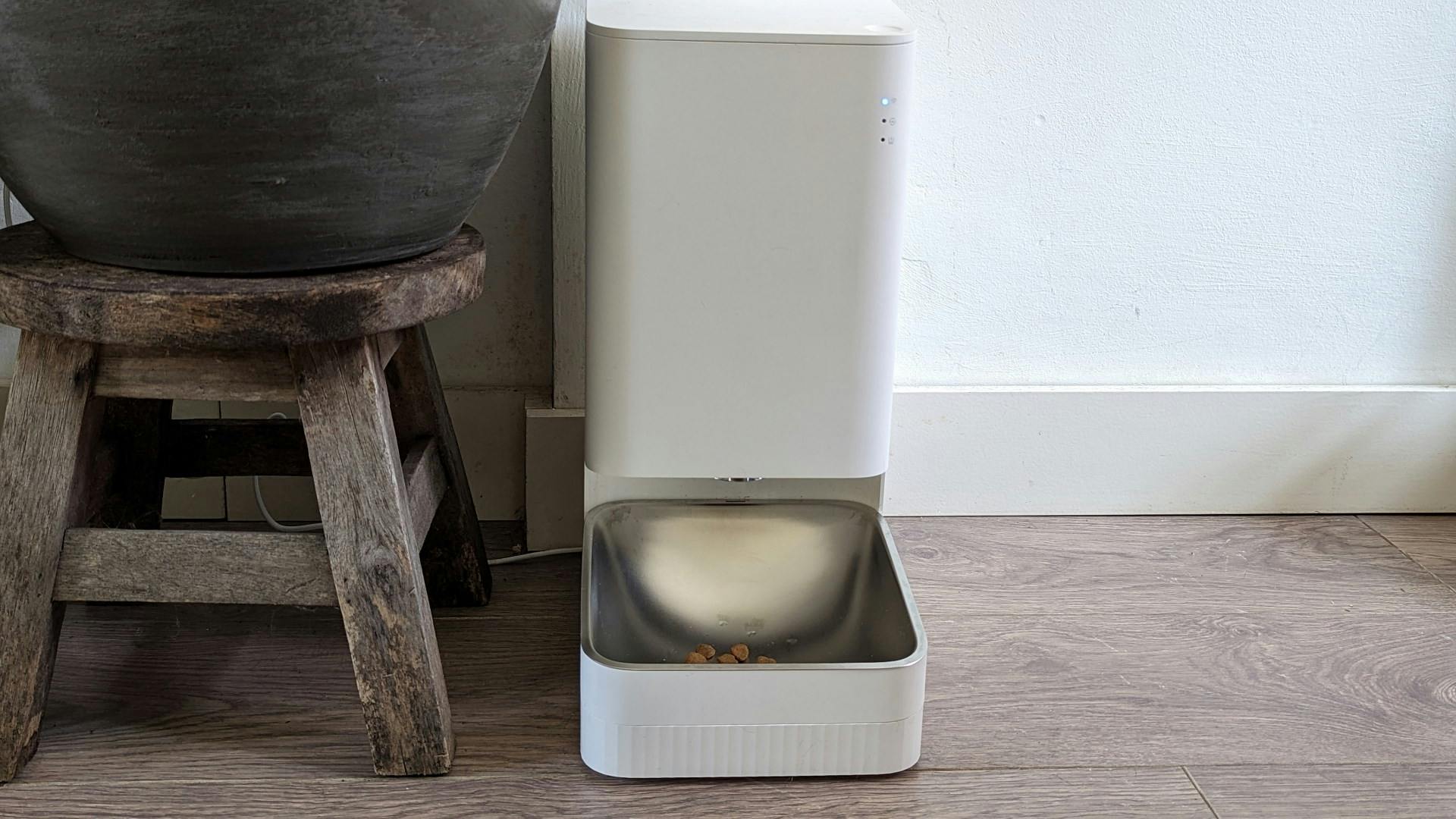 Review Xiaomi Smart Pet Food Feeder - Automatiseert het voeren van je huisdieren