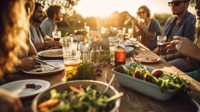 Proef de zomer: dit zijn de leukste manieren om gezellig buiten te eten