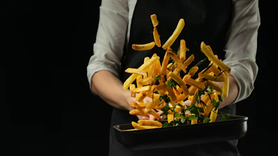 Airfryer vs. frituurpan: wat zijn de verschillen (en wat is lekkerder)?