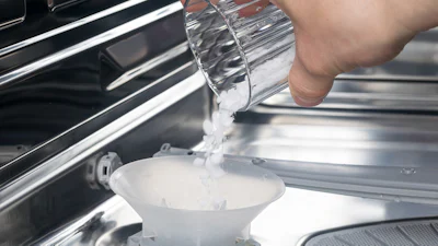 Vaatwaszout: alles wat je moet weten voor een glanzende vaat
