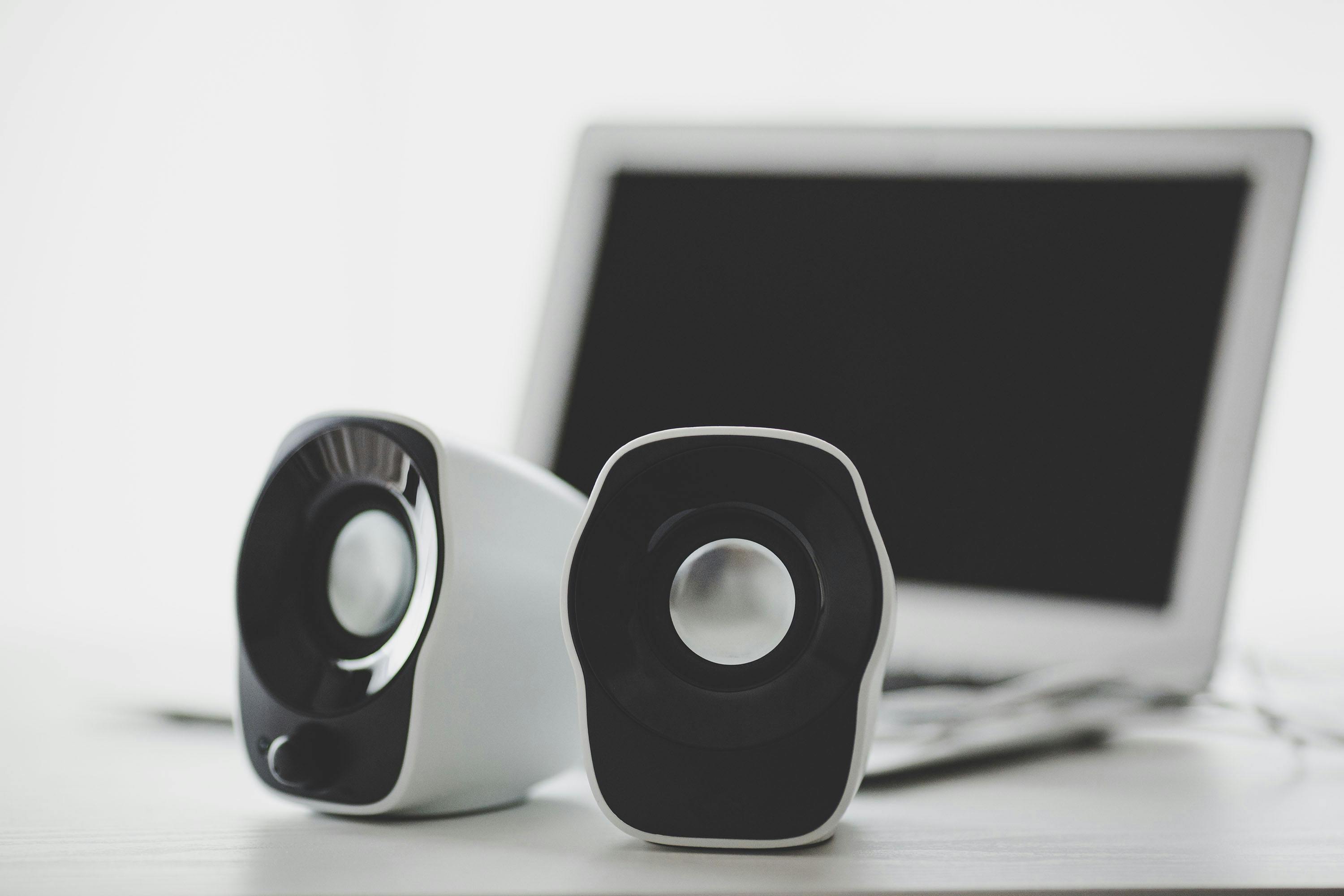 Externe pc-speakers voor levendig geluid: waar moet je aan denken bij aanschaf?