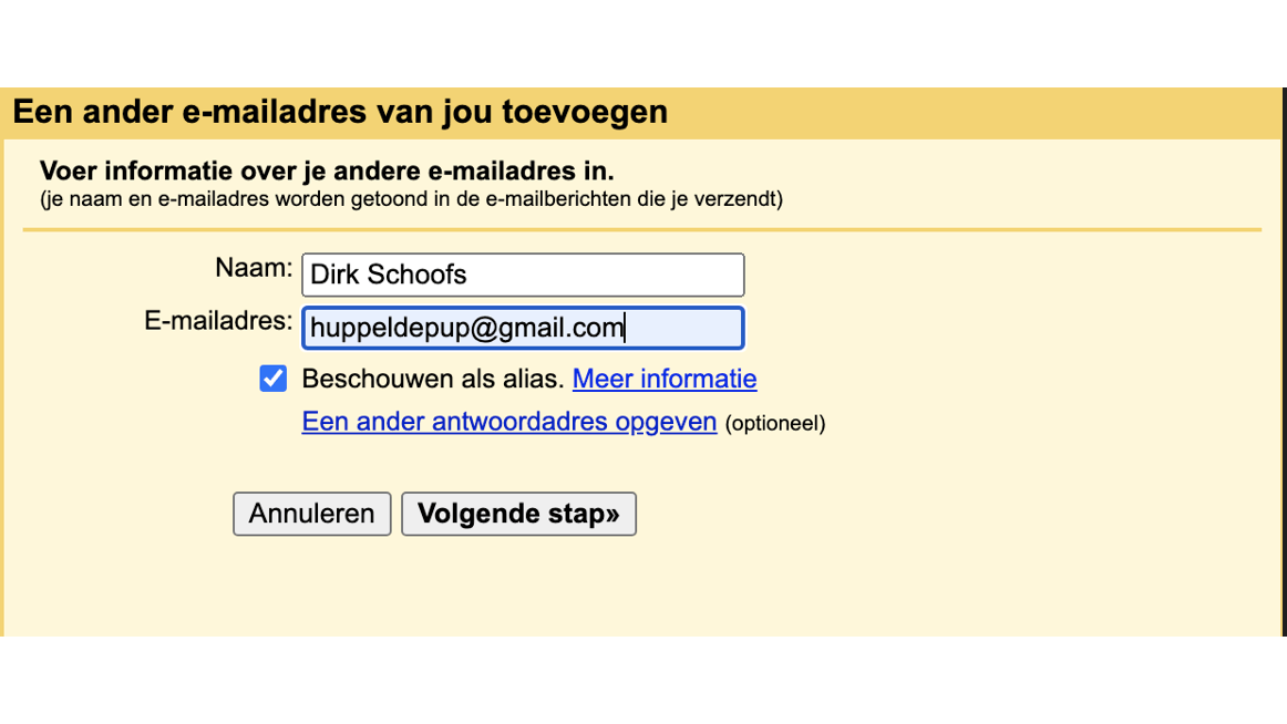 Je kunt een bestaand e-mailadres als alias toevoegen.
