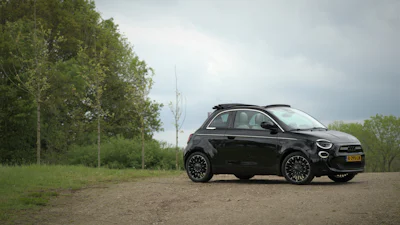 Review Fiat 500e Cabrio: De leukste elektrische auto van dit moment!