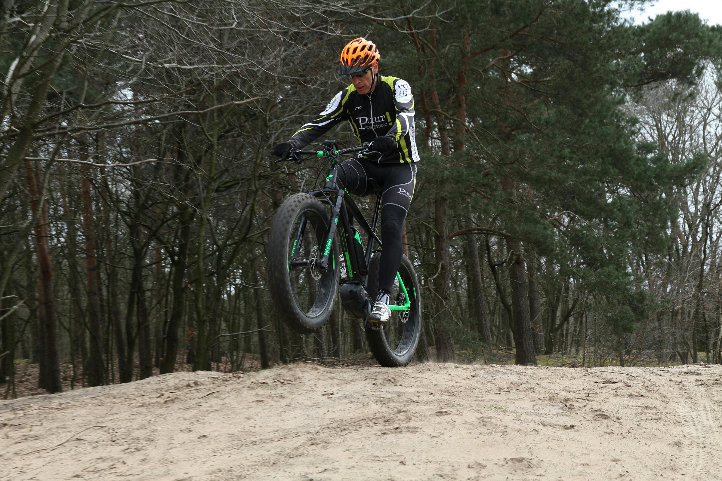 Eventjes 'bunny-hoppen' is er niet bij met een e-mtb.